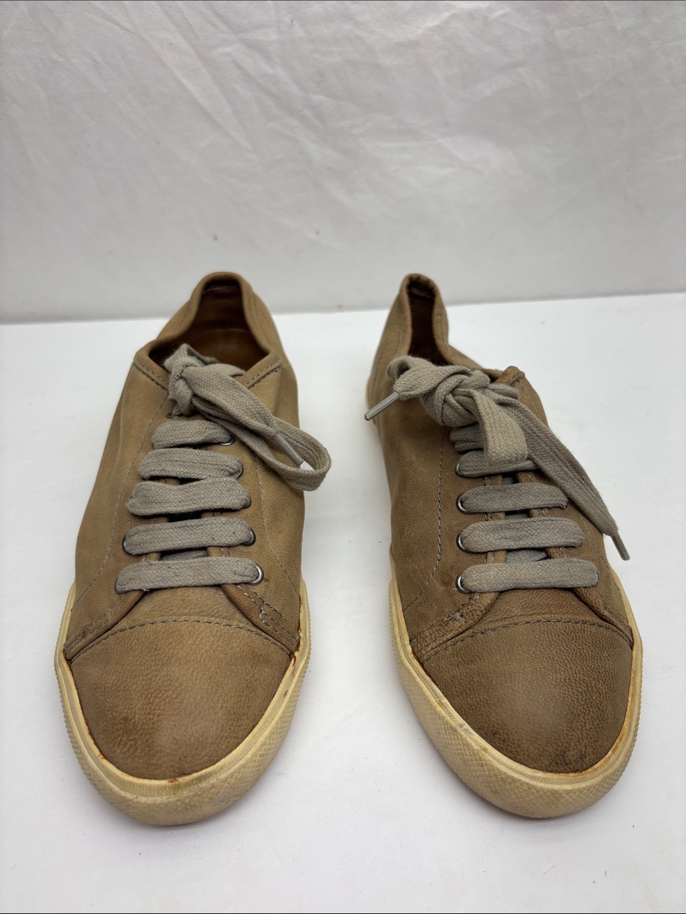 Frye leather sneakers women’s SZ 7.5 M, box 51